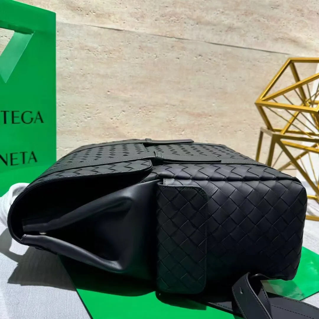 Batch 1760 new model, normal delivery 🎉🎉🎉BOTTEA VENETA Style number: 254588 backpack Material: Imported fetal cowhide pure hand-woven production Specifications: Picture size BVBVBV